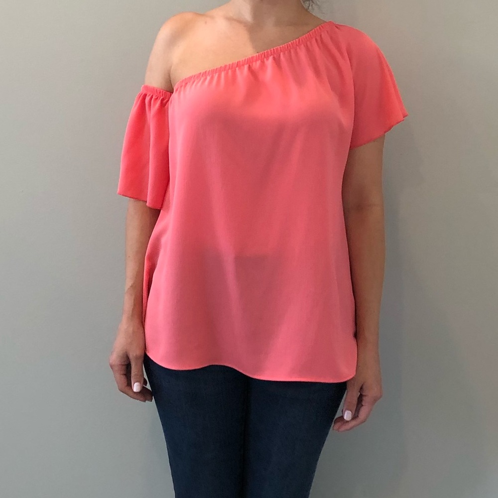 Coral flowly asymmetrical top